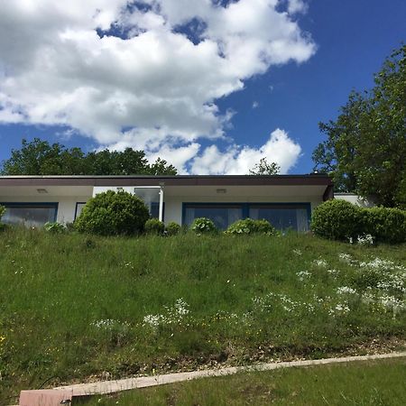 Idyllisch Wohnen Im Weserbergland - Bungalow Mit Phantastischer Aussicht Fuer 4 Personen Polle Екстериор снимка