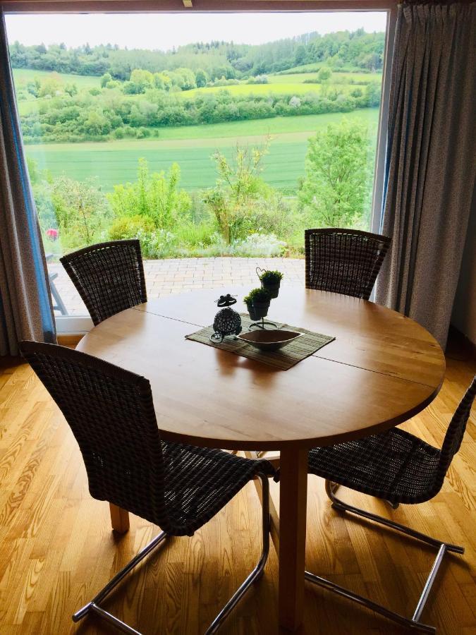 Idyllisch Wohnen Im Weserbergland - Bungalow Mit Phantastischer Aussicht Fuer 4 Personen Polle Екстериор снимка